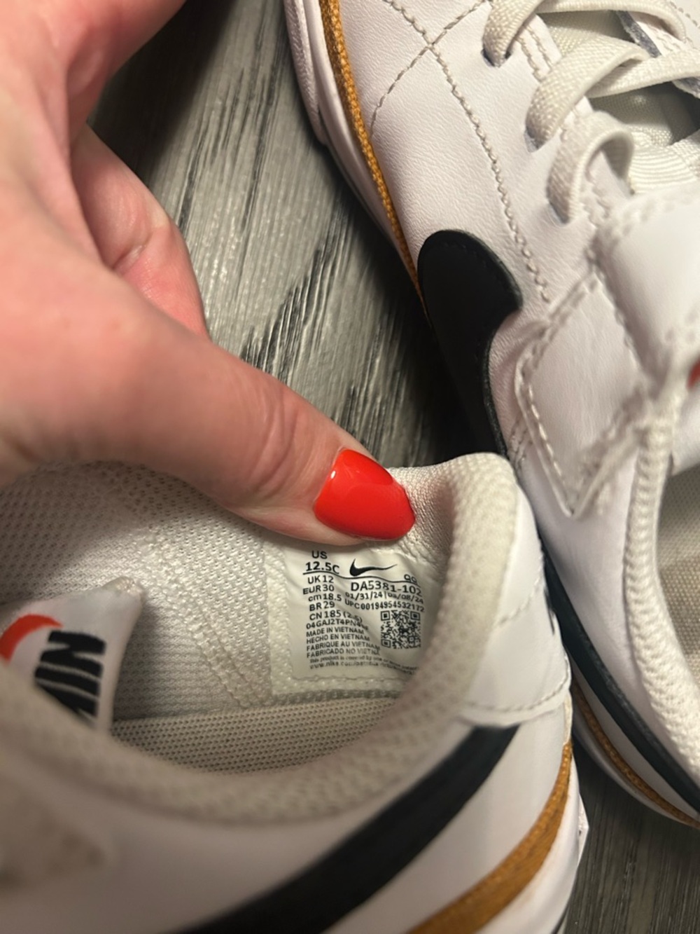 Nike Court Legacy Sneaker - Picture 10 of 11